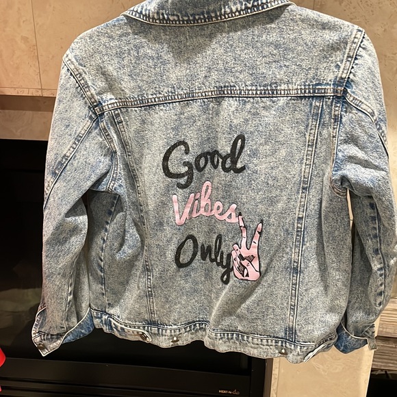 Good vibes only Jean jacket - Picture 5 of 5
